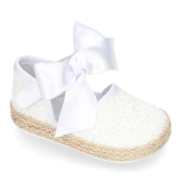 Alpargata BABY con cierre adherente y lazo en piel con GLITTER.