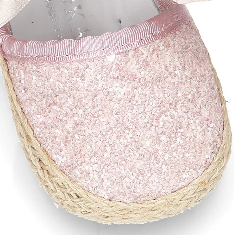 Alpargata BABY con cierre adherente y lazo en piel con GLITTER.