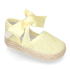 Alpargata BABY con cierre adherente y lazo en piel con GLITTER.