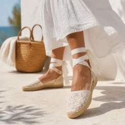 Alpargata de Encaje con Cintas para Mujer – Blanco