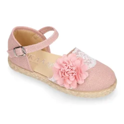 Alpargata niña arras en lino con puntilla y flor.
