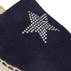 Alpargata niña con ESTRELLAS y elásticos en piel serraje.