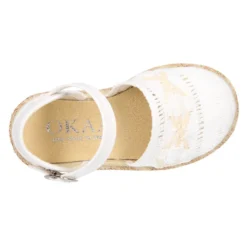 Alpargata niña en lona algodón blanco con diseño con puntilla.