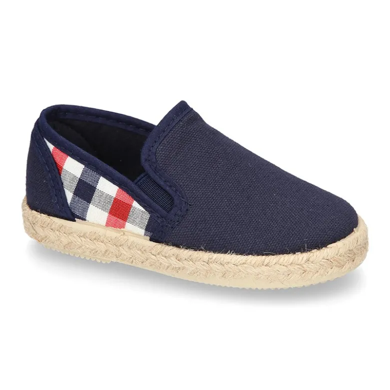 Alpargata niños con elásticos tipo slip on en lona con CUADROS.