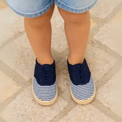 Alpargata niños tipo BLUCHER en lona con RAYAS.