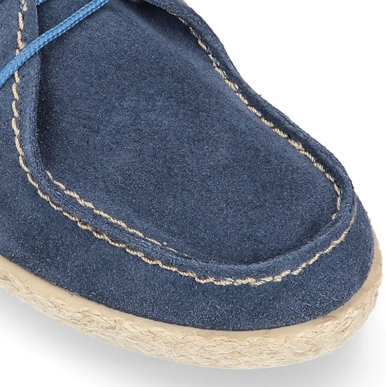 Alpargata niños tipo náutico con cordones en piel serraje.