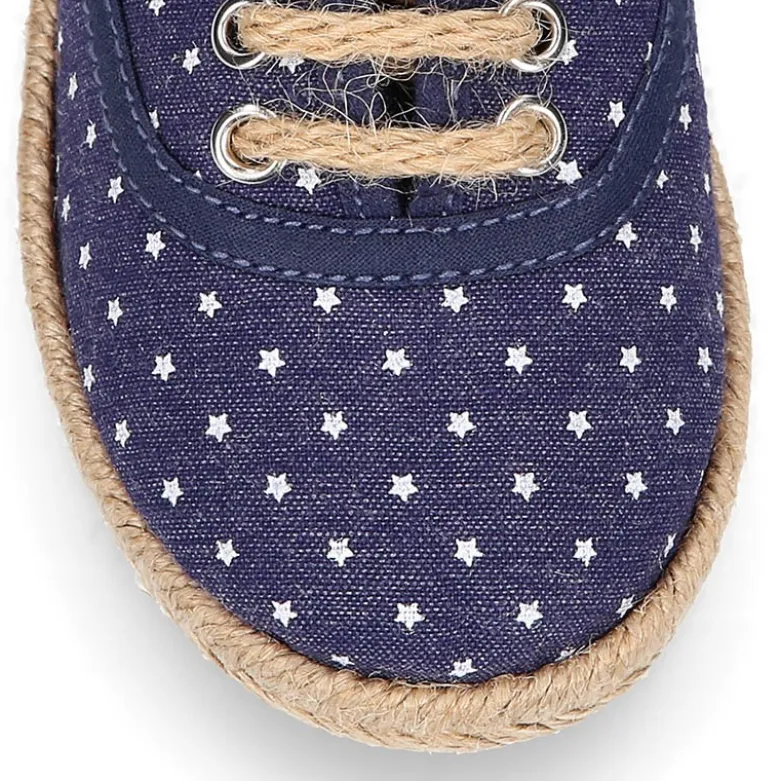 Alpargata niño tipo blucher con cordones en lona jeans con ESTRELLAS.