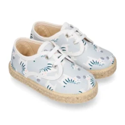 Alpargata niño tipo Blucher con cordones en lona ZEBRAS.