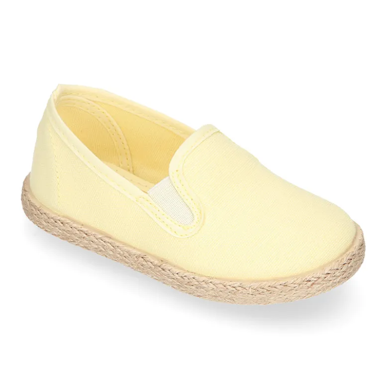 Alpargata niño tipo SLIP ON con elásticos en lona algodón.