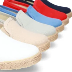 Alpargata niño tipo SLIP ON con elásticos en lona.
