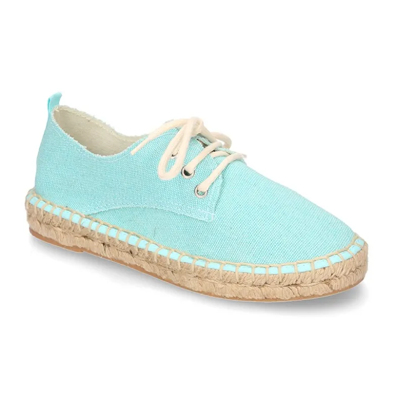 Alpargata tipo blucher en lona efecto lavado.