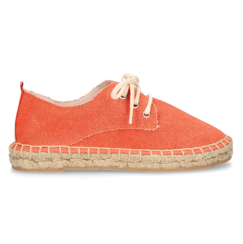 Alpargata tipo blucher en lona efecto lavado.