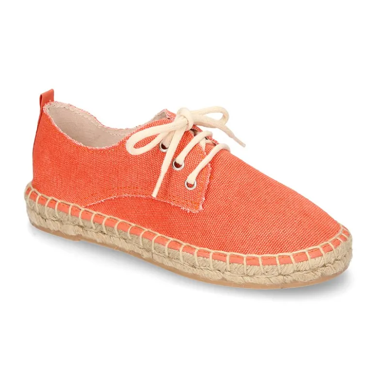 Alpargata tipo blucher en lona efecto lavado.