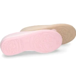 Bailarina ballet con cintas elásticas cruzadas y FLOR.