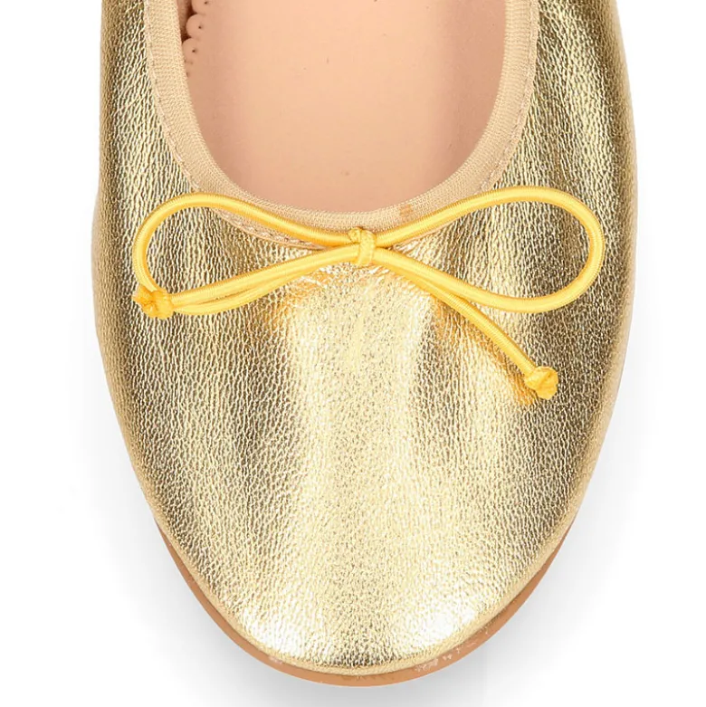 Bailarina clásica niña con lazo ajustable y elástico en piel Oro.
