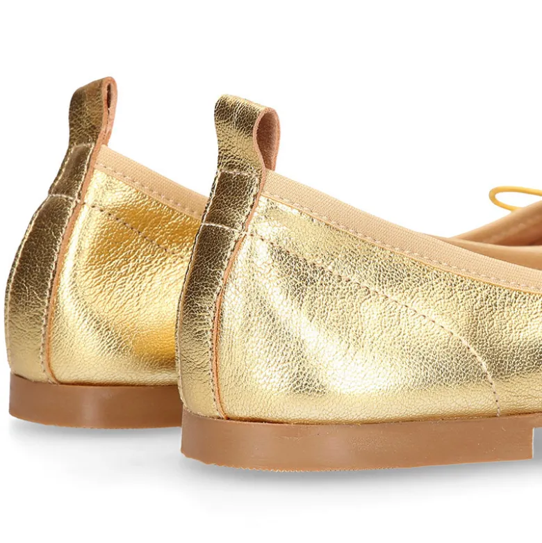 Bailarina clásica niña con lazo ajustable y elástico en piel Oro.