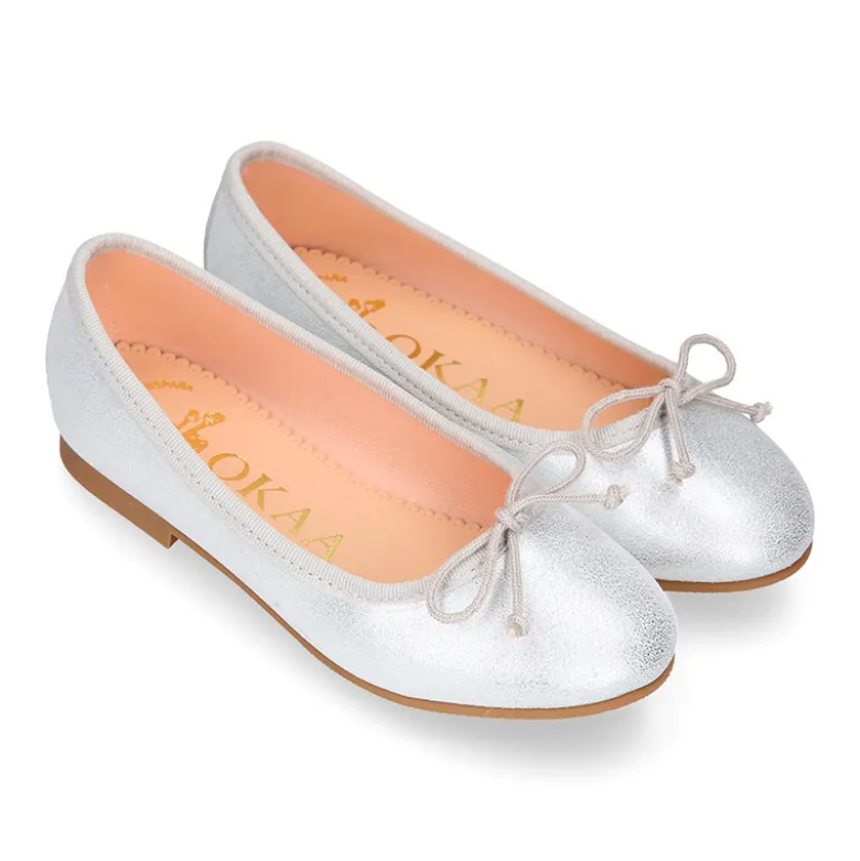Bailarina clásica niña con lazo ajustable en piel ante laminado.