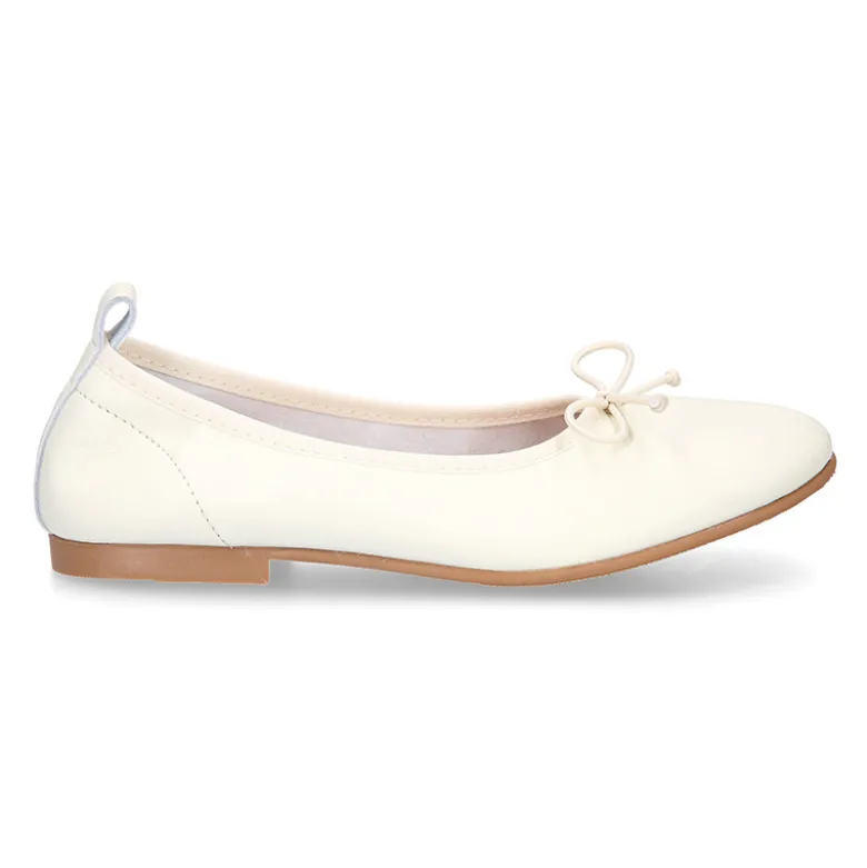 Bailarina clásica niña con lazo ajustable y elástico en piel Marfil.