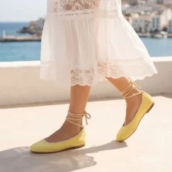 Bailarina de crochet con cintas al tobillo – Limón