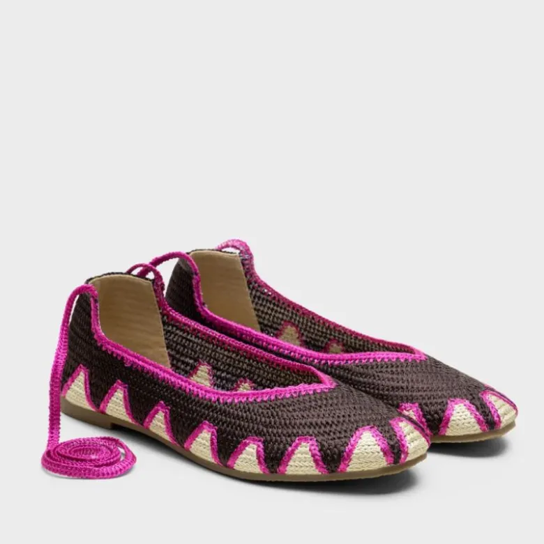 Bailarina de crochet con cintas al tobillo – Fucsia