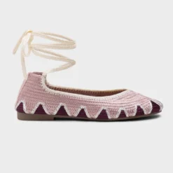 Bailarina de crochet con cintas al tobillo – Rosa