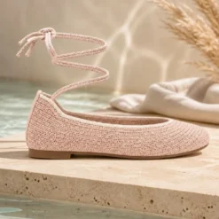 Bailarina de crochet con cintas al tobillo – Nude