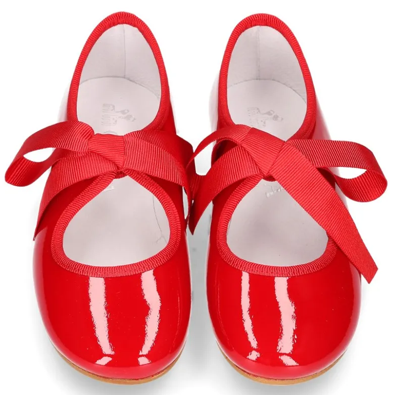 Bailarina mercedita niña tipo angelito en charol ROJO.