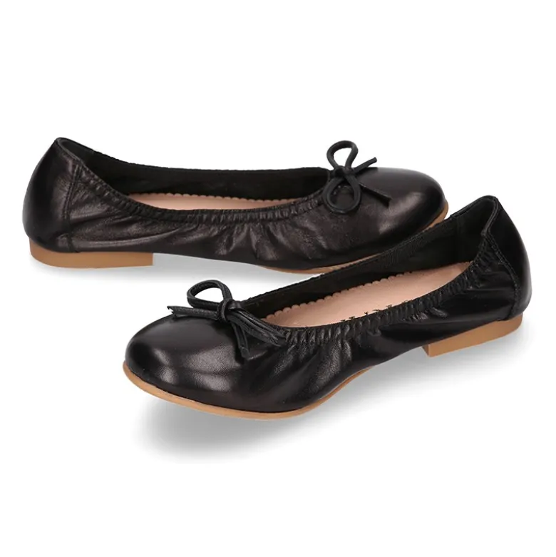 Bailarina niña ajustable con lazo en piel suave en color NEGRO.