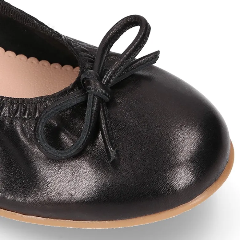 Bailarina niña ajustable con lazo en piel suave en color NEGRO.
