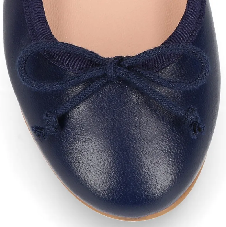 Bailarina niña CEREMONIA con lazo ajustable en piel suave en color BLANCO.