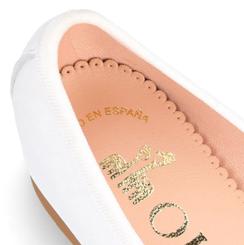 Bailarina niña CEREMONIA con lazo ajustable en piel suave en color BLANCO.