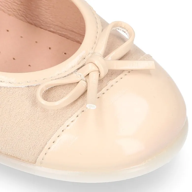 Bailarina niña clásica con lazo y tira elástica en MICROFIBRA y CHAROL.
