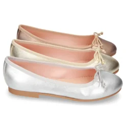 Bailarina niña clásica con lazo ajustable en piel METALIZADA súper suave.