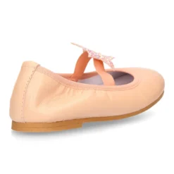 Bailarina niña con elástico y estrella en piel napa melocotón.