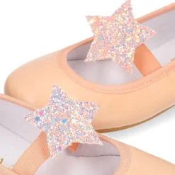Bailarina niña con elástico y estrella en piel napa melocotón.