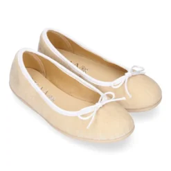 Bailarina niña con lazo en terciopelo de primavera verano.
