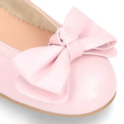 Bailarina niña con LAZO y elástico en piel napa.