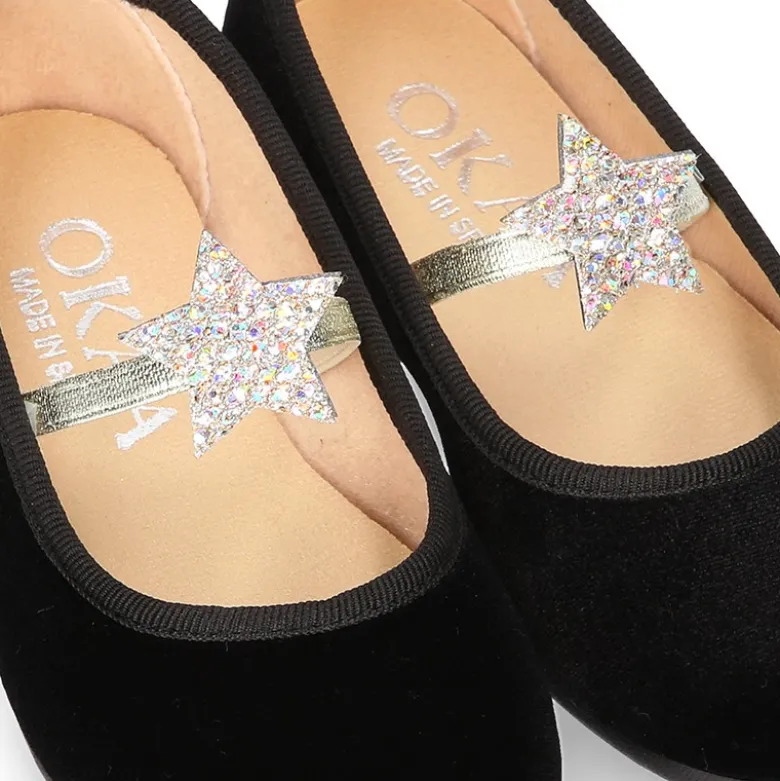 Bailarina niña en terciopelo negro de vestir con ESTRELLA.