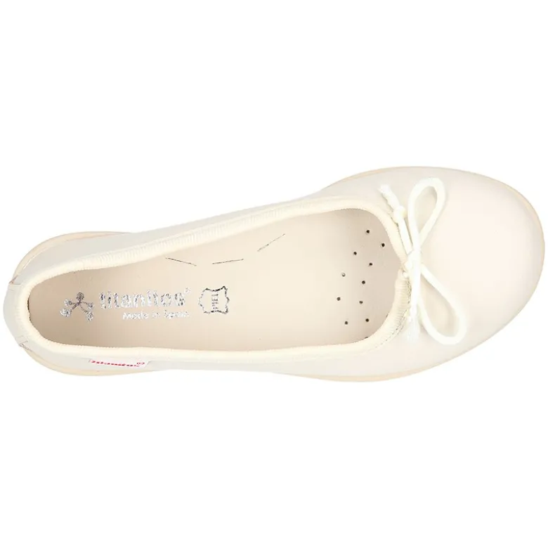 Bailarina niña piel lavable con lazo ajustable.