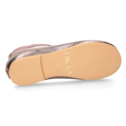 Bailarina niña tipo Ballet con cintas cruzadas elásticas en piel bronce.