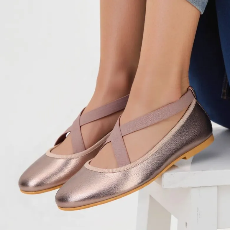 Bailarina niña tipo Ballet con cintas cruzadas elásticas en piel bronce.