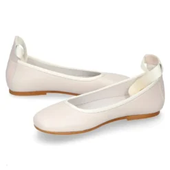 Bailarina niña tipo BALLET con cintas cruzadas en piel suave.