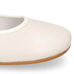 Bailarina niña tipo BALLET con cintas cruzadas en piel suave.