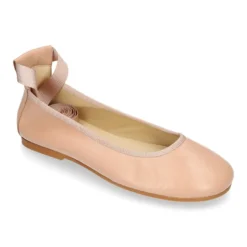 Bailarina tipo Ballet con cintas cruzadas en piel suave.