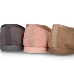 Bailarina tipo Slipper en Serratex con borlas.
