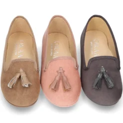 Bailarina tipo Slipper en Serratex con borlas.