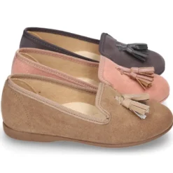 Bailarina tipo Slipper en Serratex con borlas.
