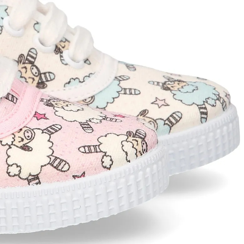 Bamba con cordones en lona con diseño de OVEJITAS.