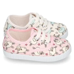 Bamba con cordones en lona con diseño de OVEJITAS.