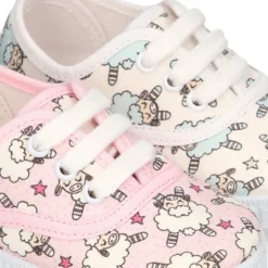 Bamba con cordones en lona con diseño de OVEJITAS.